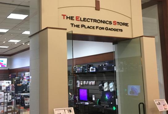 The Electronics Store storefront at Crown Center